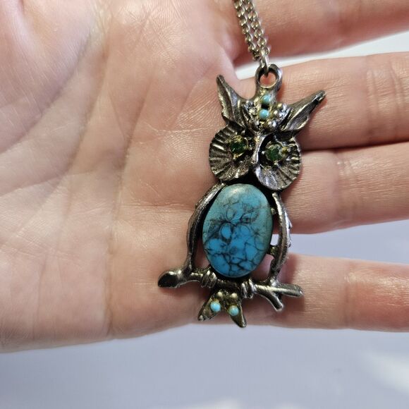 Unbranded Jewelry - Silver Tone Blue Stone Owl Pendant Necklace 18" Chain